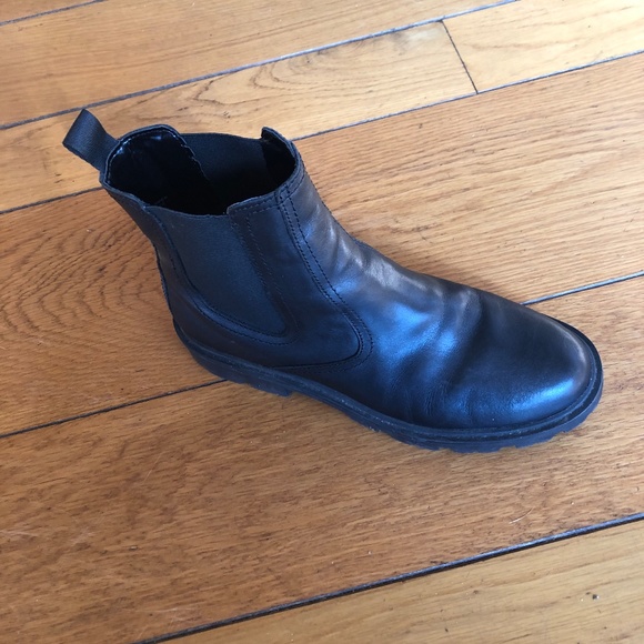 Nine West Chelsea Boots, Black leather, Size 9 - Picture 3 of 12
